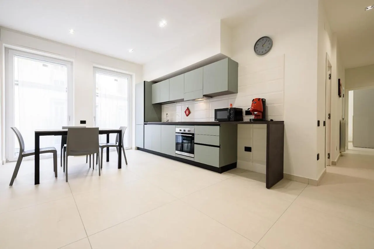 Via Niccolo Tommaseo 4 - Appartamento 2 Naples Apartment