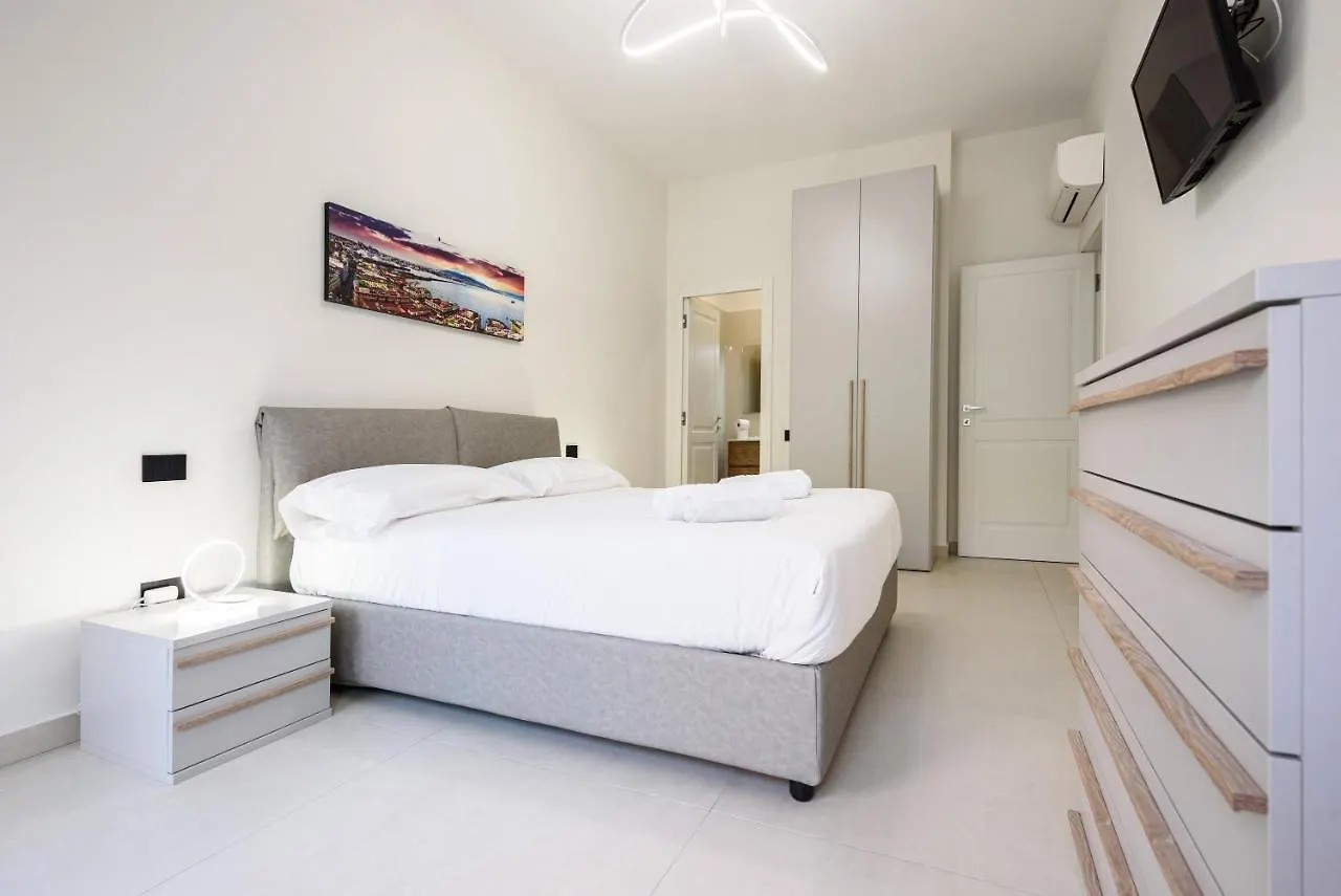 Via Niccolo Tommaseo 4 - Appartamento 2 Neapol Apartament